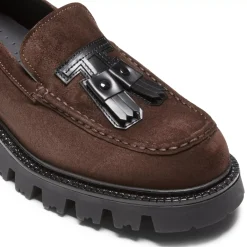 Fratelli Rossetti Fiocchetto Patch Registered Design loafer in tan suede|^ Loafers